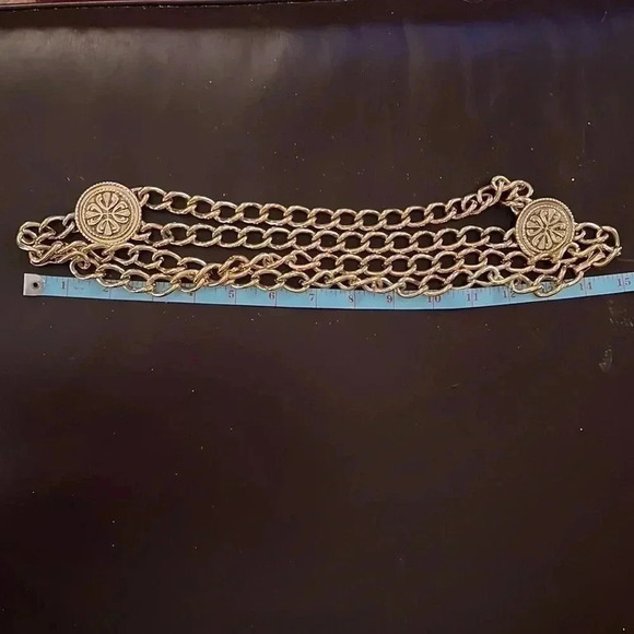 Escada Vinatge Designer Women’s Gilted Gold Tone Couture Chain Link Belt main image 4